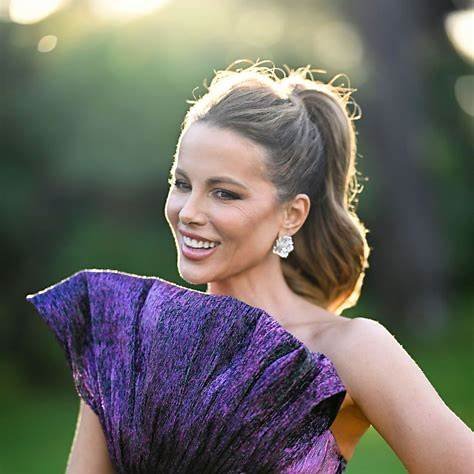 The Unmasking Kate Beckinsale’s Eternal Glow Now